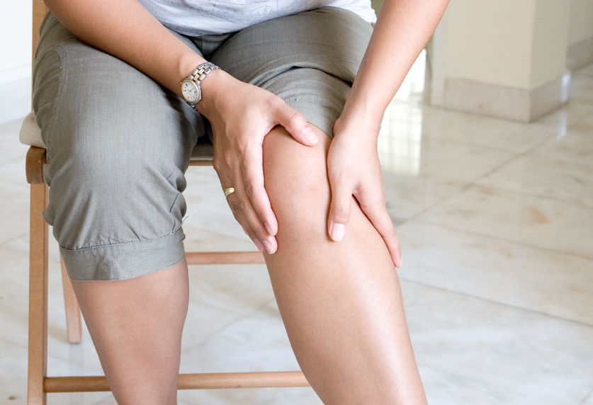 A person having knee pain